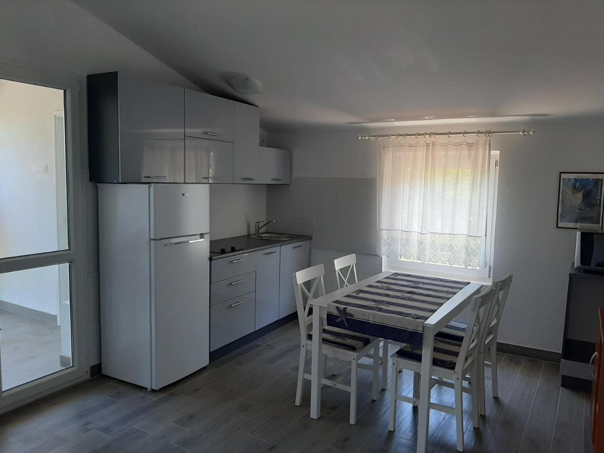 Apartments Basina Vrbanj Екстер'єр фото